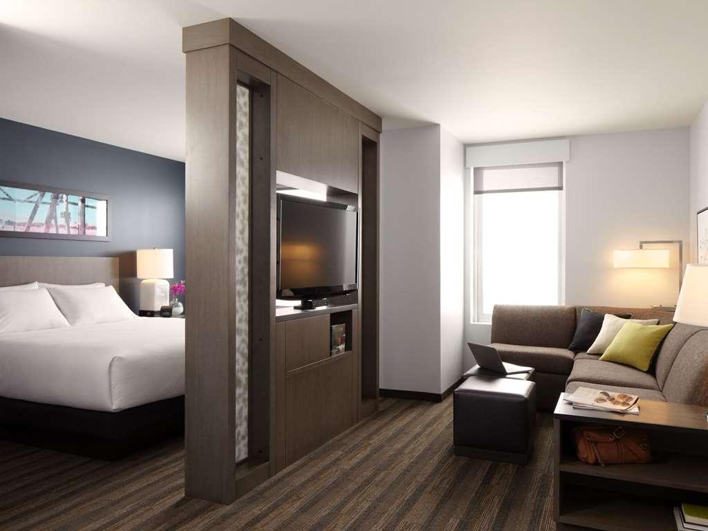 Hyatt House Chicago Medical/University District Bagian luar foto